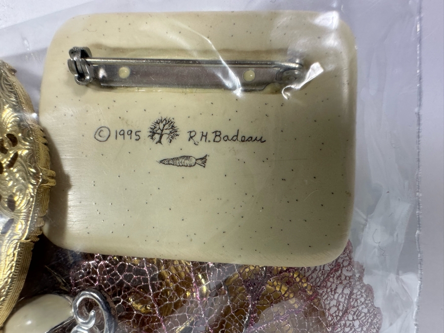 Costume Jewelry Lot #3 [Photo 9]