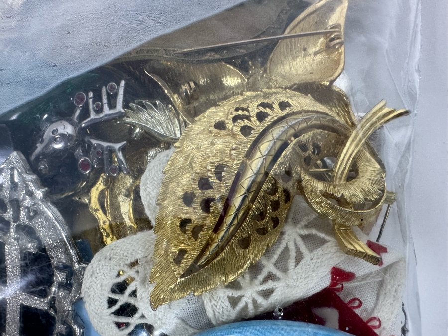 Costume Jewelry Lot #4 [Photo 13]