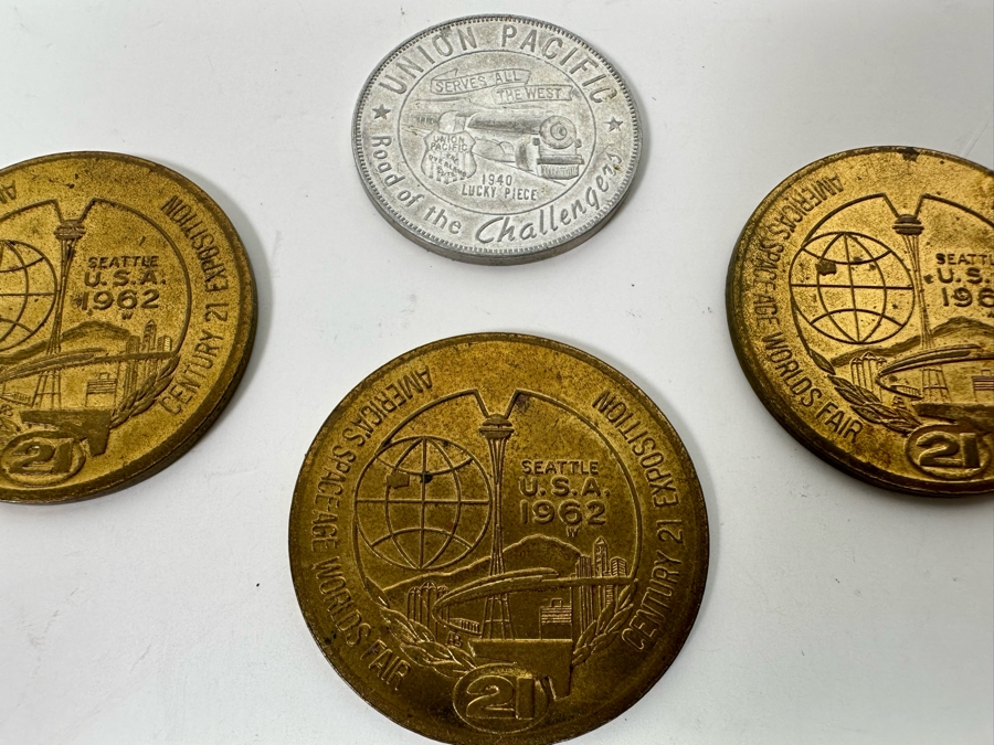 (3) 1962 Seattle World's Fair $1 Tokens And (1) Union Pacific Railroad Aluminum 1940 Luck Piece [Photo 2]