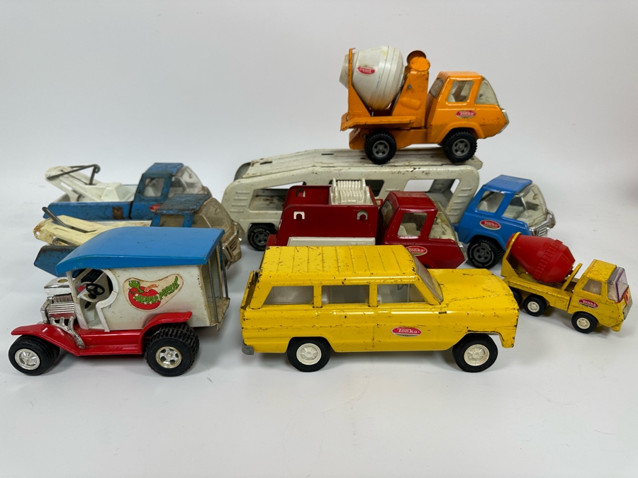 Collection Of Eight Vintage Seventies Metal Tonka Trucks / Cars [Photo 3]