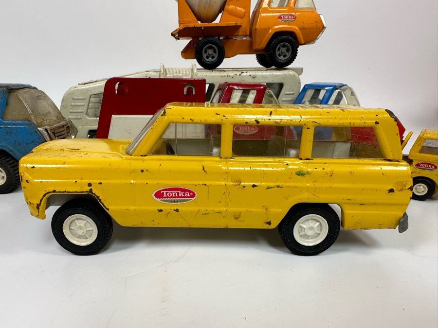 Collection Of Eight Vintage Seventies Metal Tonka Trucks / Cars [Photo 12]