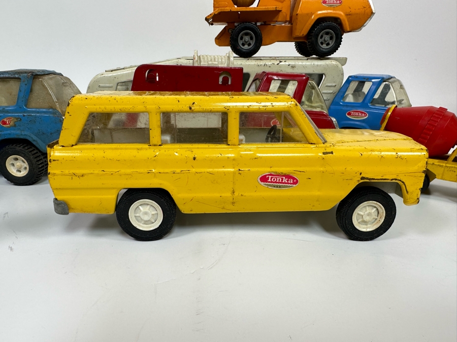 Collection Of Eight Vintage Seventies Metal Tonka Trucks / Cars [Photo 10]