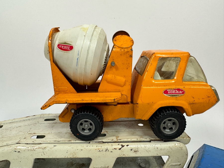 Collection Of Eight Vintage Seventies Metal Tonka Trucks / Cars [Photo 21]