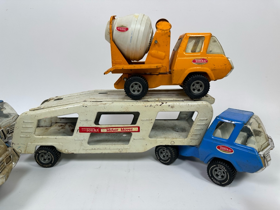 Collection Of Eight Vintage Seventies Metal Tonka Trucks / Cars [Photo 19]