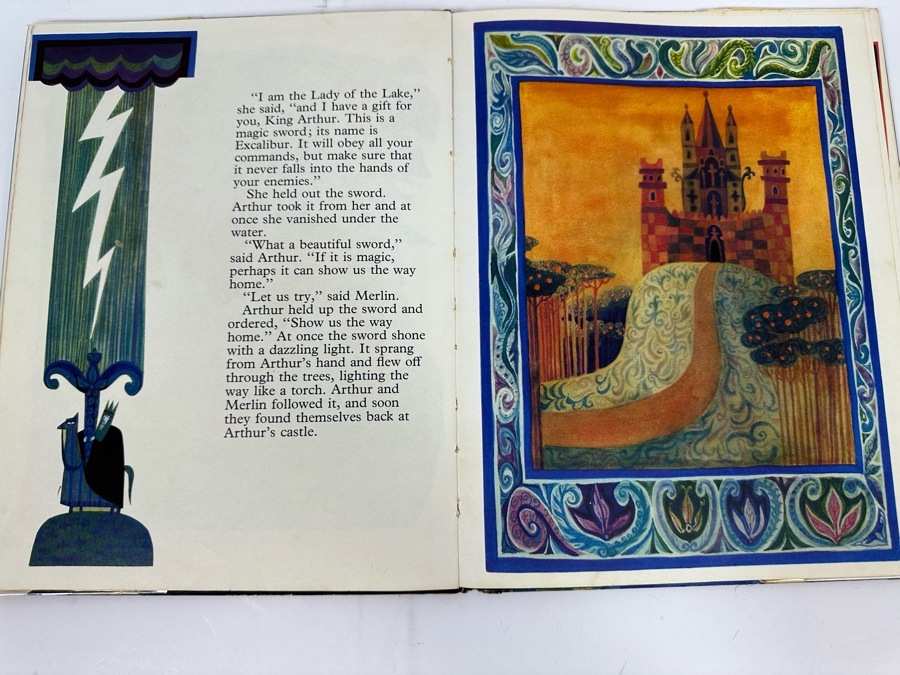1968 First Edition Hardcover Book King Arthur's Sword By Errol Le Cain Former Library Book [Photo 9]