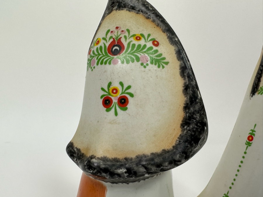 Vintage Aquincum Hungarian Matyo Couple Shepherd And His Wife Hand Painted Figurines Budapest 9H [Photo 8]