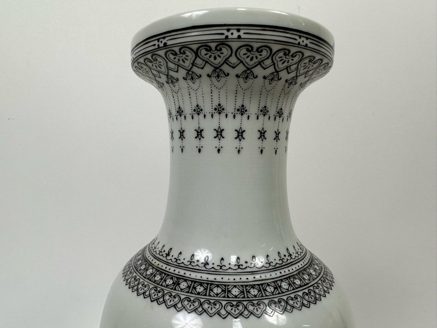 Vintage Signed Hand Painted Chinese Porcelain Vase Featuring Red-crowned Cranes 12H [Photo 9]