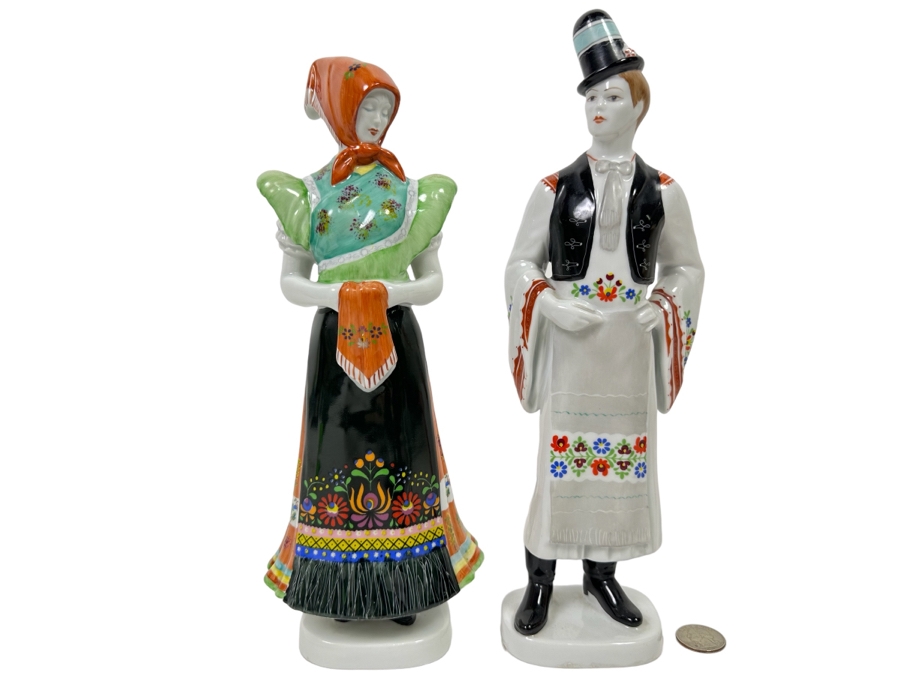 Vintage Hollohaza Hungarian Matyo Couple Hand Painted Figurines 12H [Photo 1]