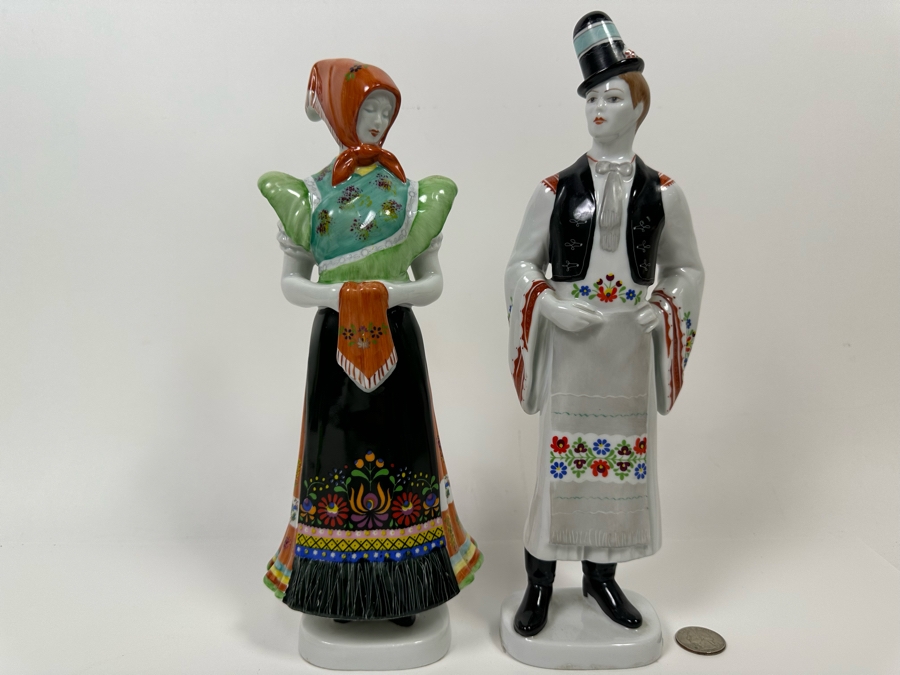 Vintage Hollohaza Hungarian Matyo Couple Hand Painted Figurines 12H [Photo 2]