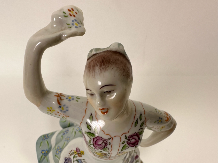 Vintage Zsolnay Hungary Folk Dancer Lady Hand Painted Porcelain Figurine 9H [Photo 5]