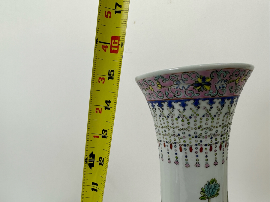Pair Of Vintage Chinese Hand Painted Porcelain Vases 15H [Photo 21]