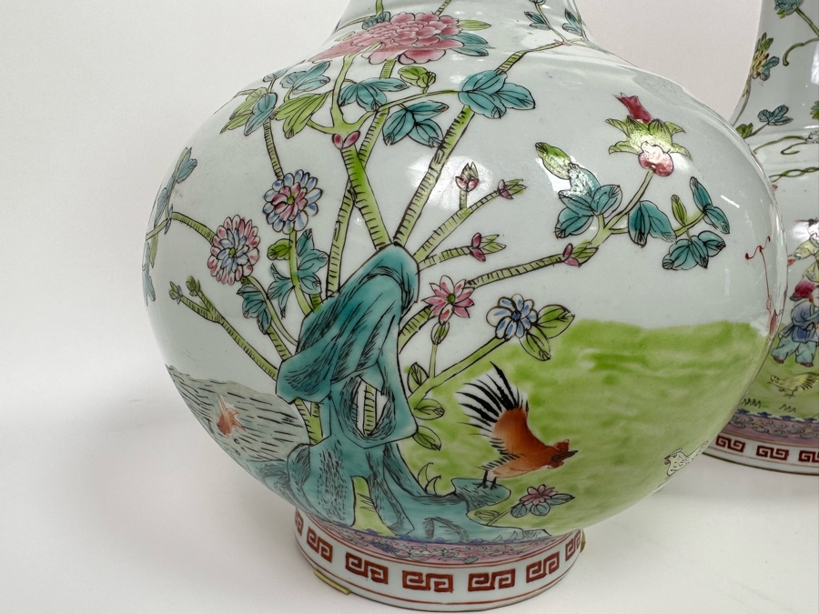 Pair Of Vintage Chinese Hand Painted Porcelain Vases 15H [Photo 8]