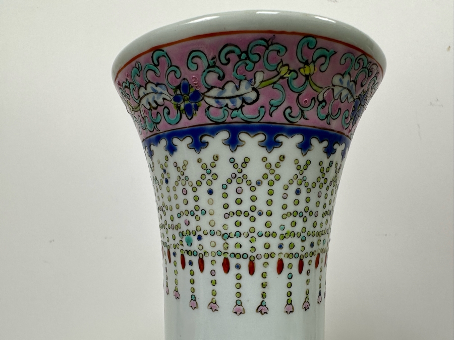 Pair Of Vintage Chinese Hand Painted Porcelain Vases 15H [Photo 10]