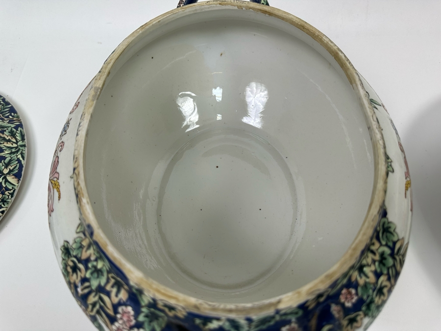 Vintage Signed Chinese Export Soup Tureen With Underplate 13W X 8D X 11H [Photo 19]