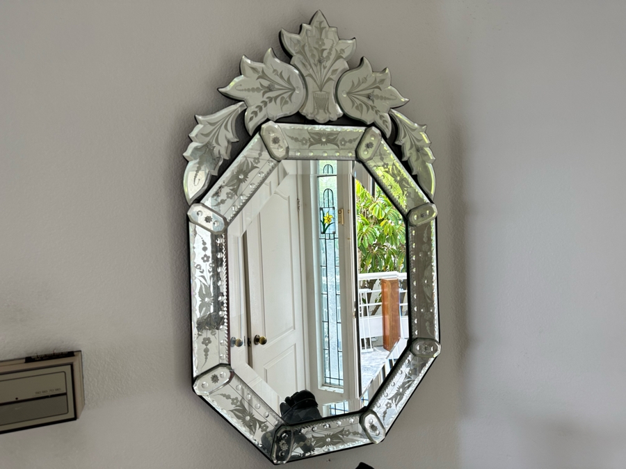 Vintage Venetian Etched Glass Wall Mirror 19.5 X 32.5 [Photo 4]