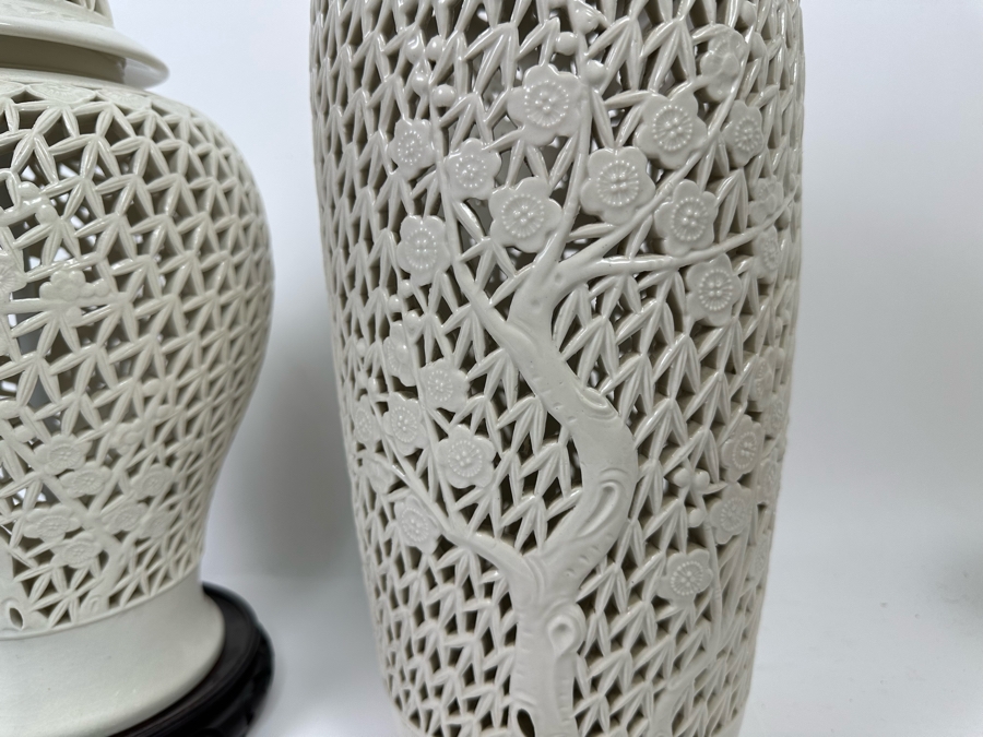 Pair Of Vintage Chinese White Reticulated Porcelain Jars Vases 17H [Photo 5]