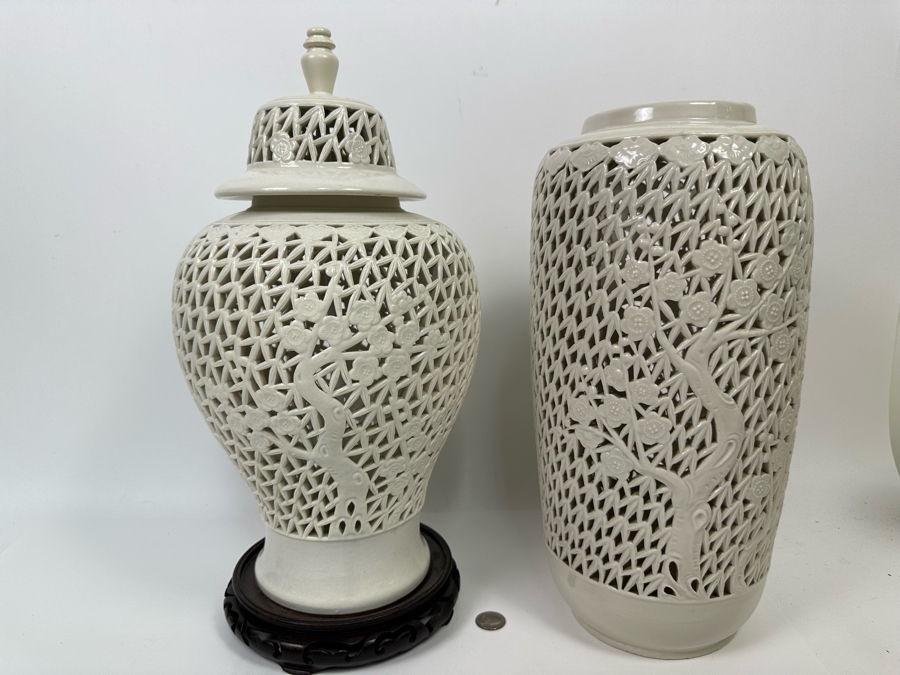Pair Of Vintage Chinese White Reticulated Porcelain Jars Vases 17H [Photo 2]