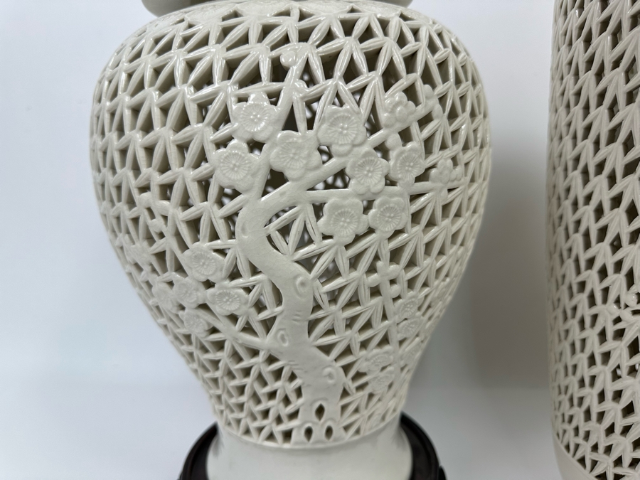Pair Of Vintage Chinese White Reticulated Porcelain Jars Vases 17H [Photo 4]