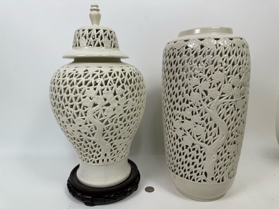 Pair Of Vintage Chinese White Reticulated Porcelain Jars Vases 17H [Photo 3]