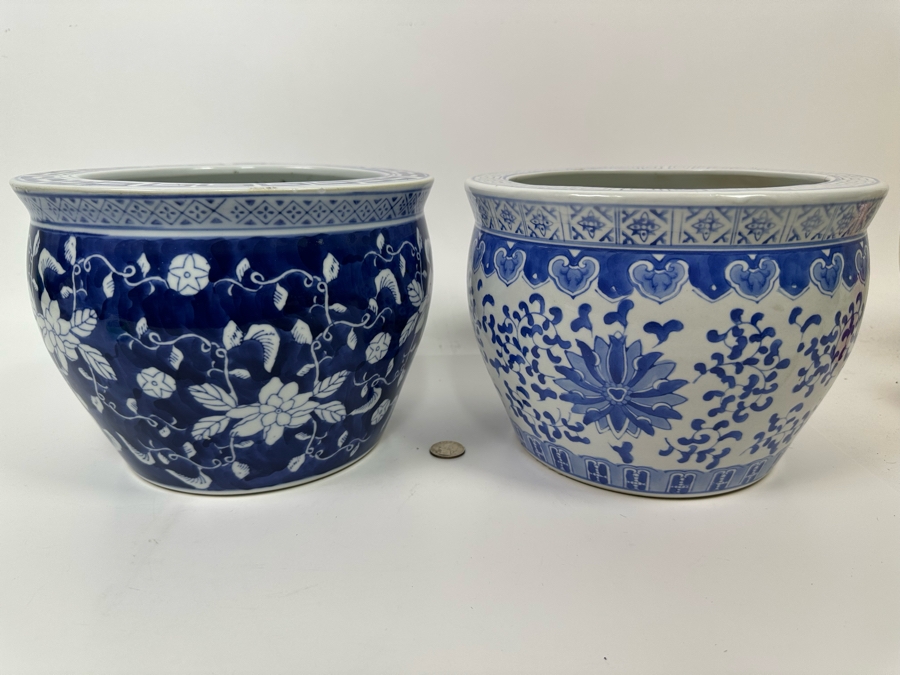 Pair Of Chinese Blue And White Planters 9.5W [Photo 2]