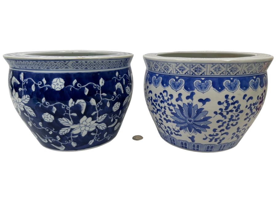 Pair Of Chinese Blue And White Planters 9.5W