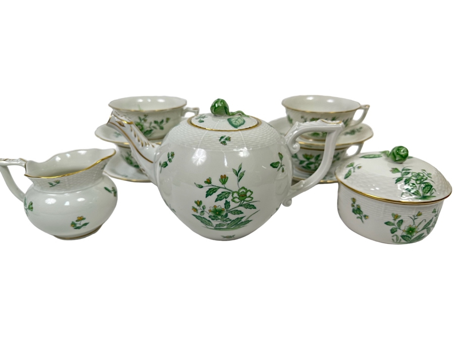 Herend Hungary Tea Service Featuring Teapot, Sugar And Creamer A Four Cups And Saucers [Photo 2]