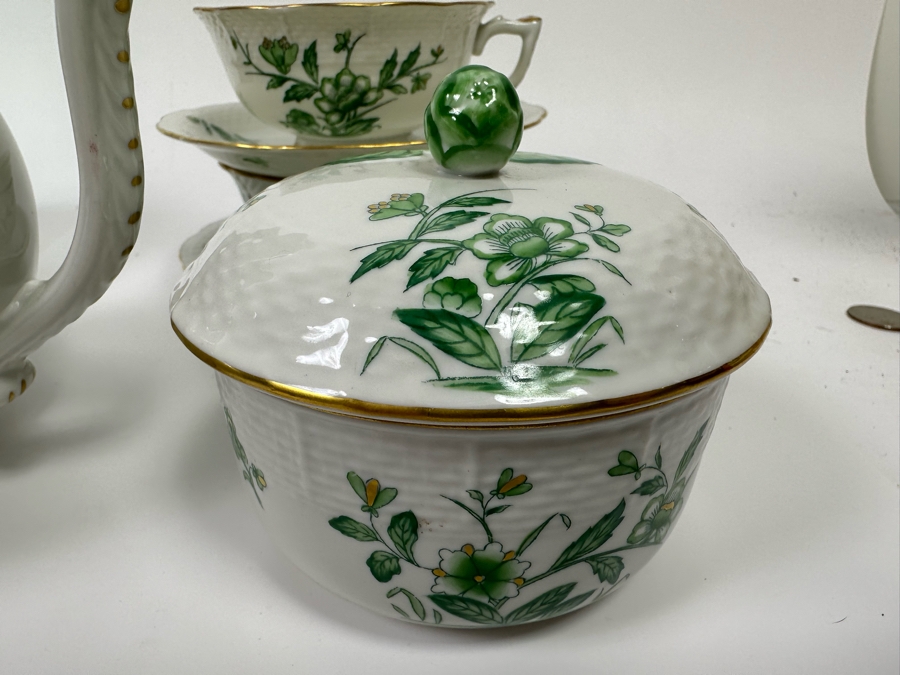 Herend Hungary Tea Service Featuring Teapot, Sugar And Creamer A Four Cups And Saucers [Photo 11]