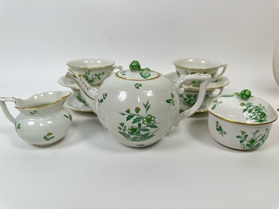 Herend Hungary Tea Service Featuring Teapot, Sugar And Creamer A Four Cups And Saucers [Photo 5]