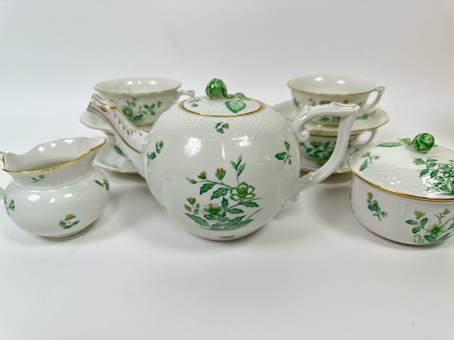 Herend Hungary Tea Service Featuring Teapot, Sugar And Creamer A Four Cups And Saucers [Photo 13]