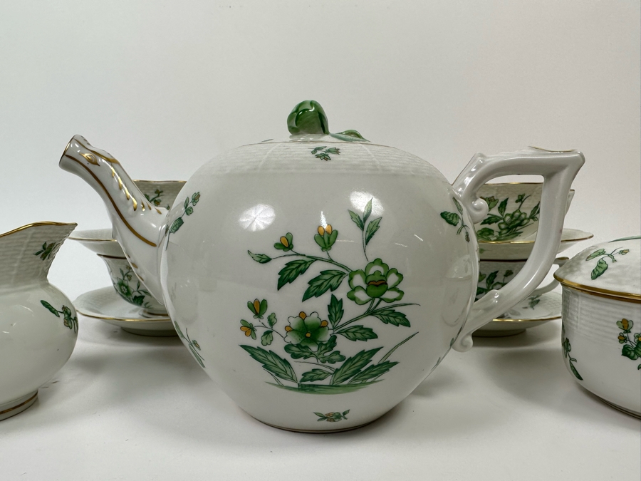 Herend Hungary Tea Service Featuring Teapot, Sugar And Creamer A Four Cups And Saucers [Photo 8]