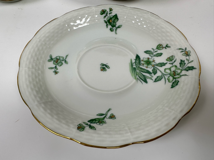 Herend Hungary Tea Service Featuring Teapot, Sugar And Creamer A Four Cups And Saucers [Photo 17]