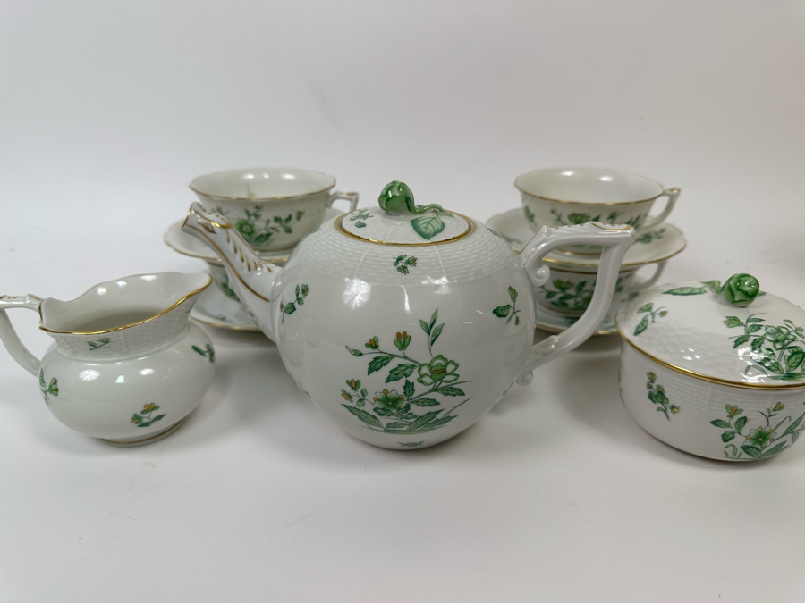 Herend Hungary Tea Service Featuring Teapot, Sugar And Creamer A Four Cups And Saucers [Photo 14]