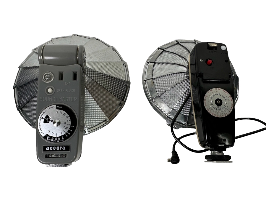 Pair Of Vintage Camera Flashes [Photo 1]