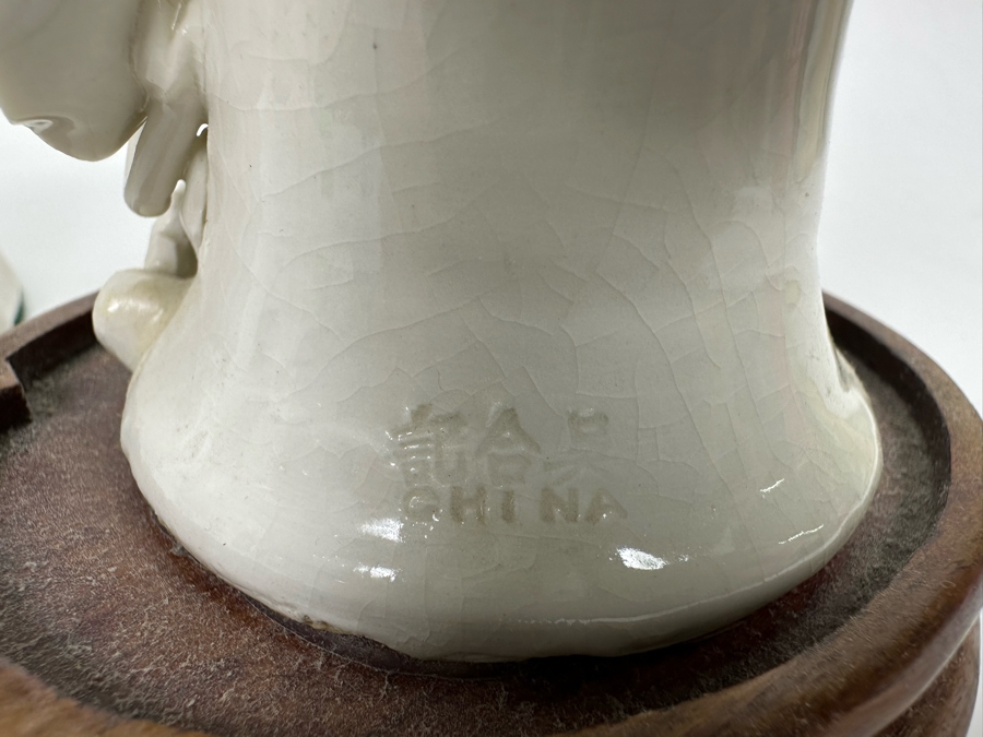 Collection Of White Kuan Yin / Guan Yin Porcelain Figurines 11H [Photo 17]