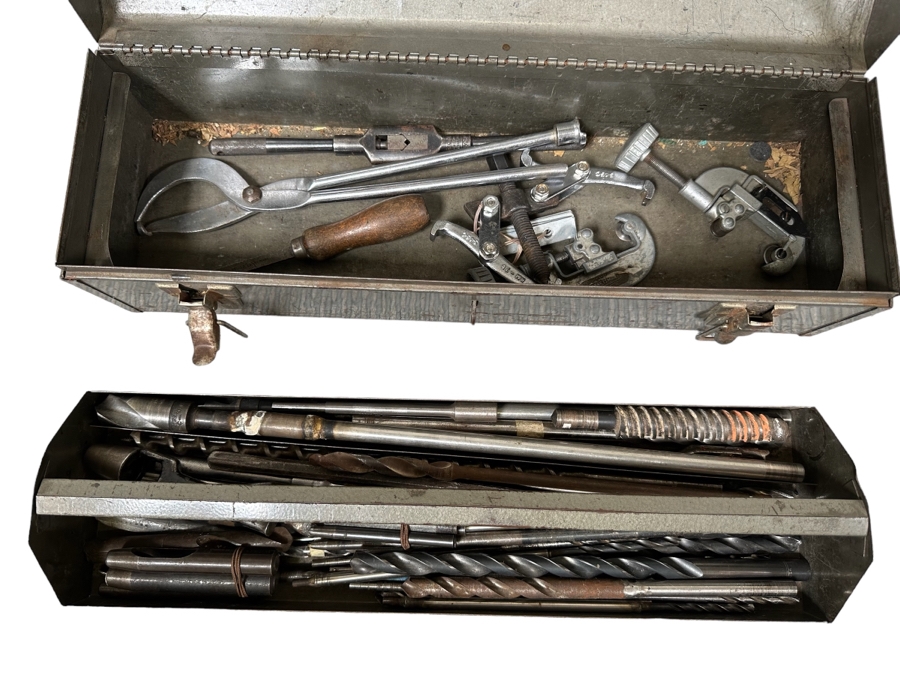 Vintage Crafstman Metal Toolbox With Tools 19.5W X 6D X 6H - See Photos [Photo 1]