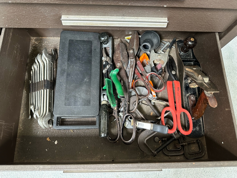 Kennedy Steel Tool Roller Cabinet Tool Chest 27W X 18D X 34H Filled With Tools - See Photos [Photo 20]