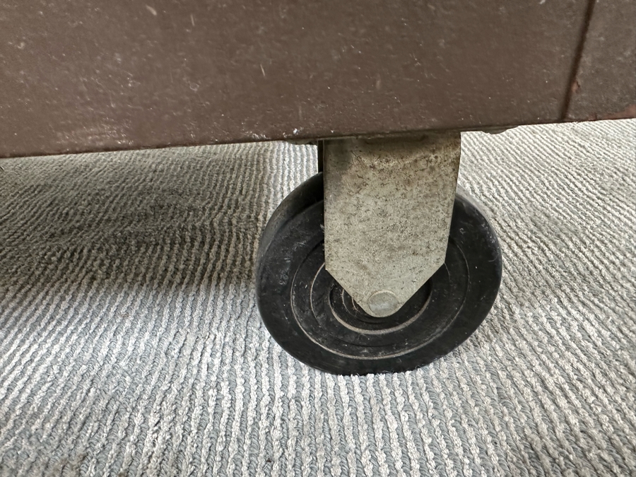 Kennedy Steel Tool Roller Cabinet Tool Chest 27W X 18D X 34H Filled With Tools - See Photos [Photo 27]