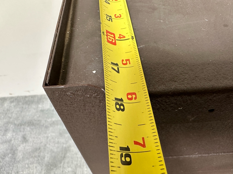 Kennedy Steel Tool Roller Cabinet Tool Chest 27W X 18D X 34H Filled With Tools - See Photos [Photo 29]