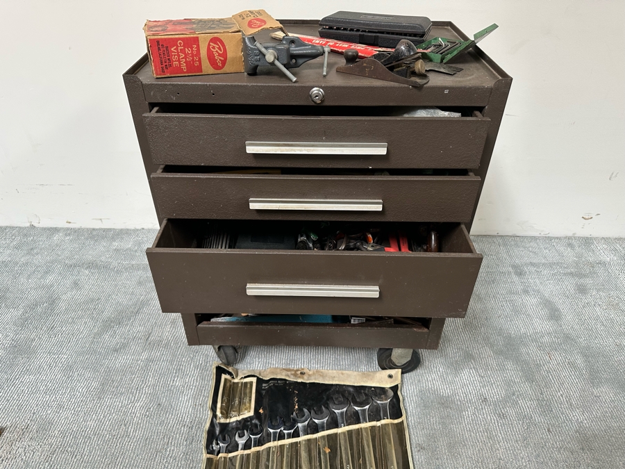 Kennedy Steel Tool Roller Cabinet Tool Chest 27W X 18D X 34H Filled With Tools - See Photos [Photo 4]