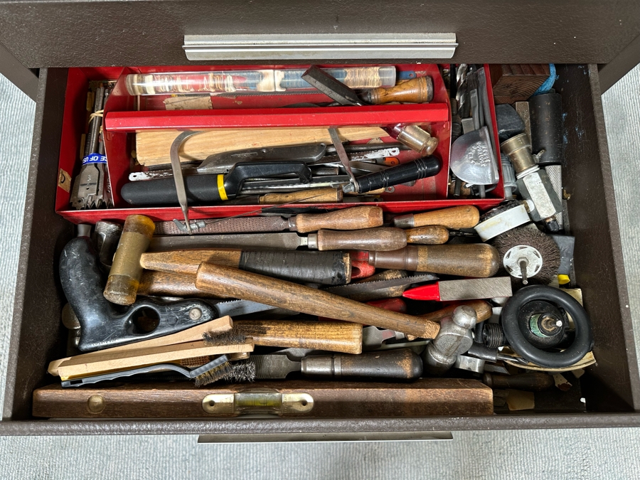 Kennedy Steel Tool Roller Cabinet Tool Chest 27W X 18D X 34H Filled With Tools - See Photos [Photo 14]