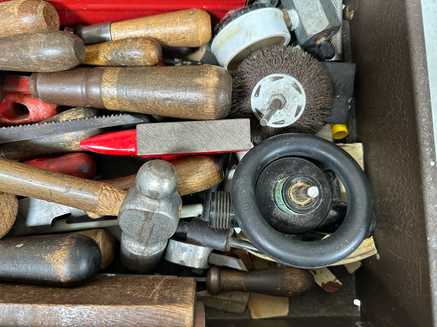 Kennedy Steel Tool Roller Cabinet Tool Chest 27W X 18D X 34H Filled With Tools - See Photos [Photo 18]