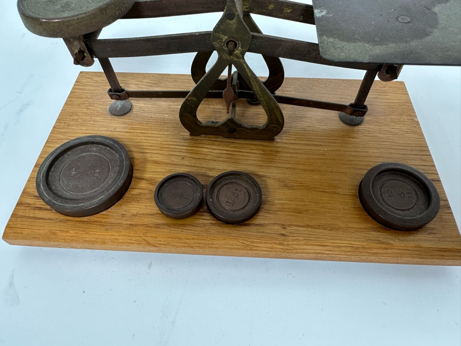 Vintage English Balance Scale 8W X 4D X 3H [Photo 4]
