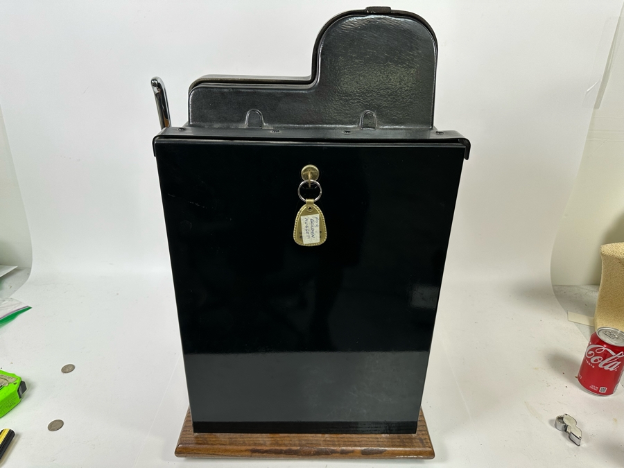 1940s Mills 25 Cent Black And Gold Golden Nugget Slot Machine Believed To Be A Reproduction In Great Working Condition Loaded With Quarters Ready To Payout 16W X 15.5D X 26H [Photo 4]