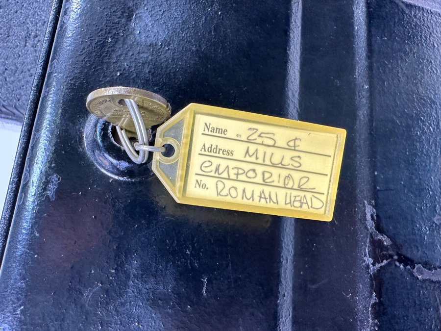 25 Cent Mills Novelty Roman Head Slot Machine Circa 1930s Loaded With Quarters Ready To Payout Great Working Condition With Key 16W X 15D X 27H See Video For Demo SN 307725 [Photo 20]