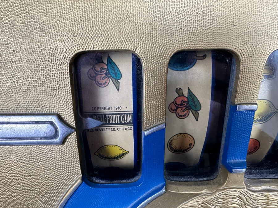 25 Cent Mills Novelty Roman Head Slot Machine Circa 1930s Loaded With Quarters Ready To Payout Great Working Condition With Key 16W X 15D X 27H See Video For Demo SN 307725 [Photo 5]