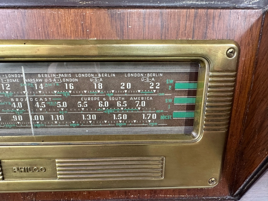 Mid-Century Philco Tube AM/SW Radio Working 18W X 10D X 14H [Photo 7]
