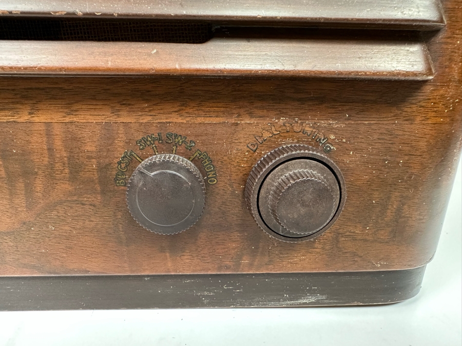 Mid-Century Philco Tube AM/SW Radio Working 18W X 10D X 14H [Photo 10]