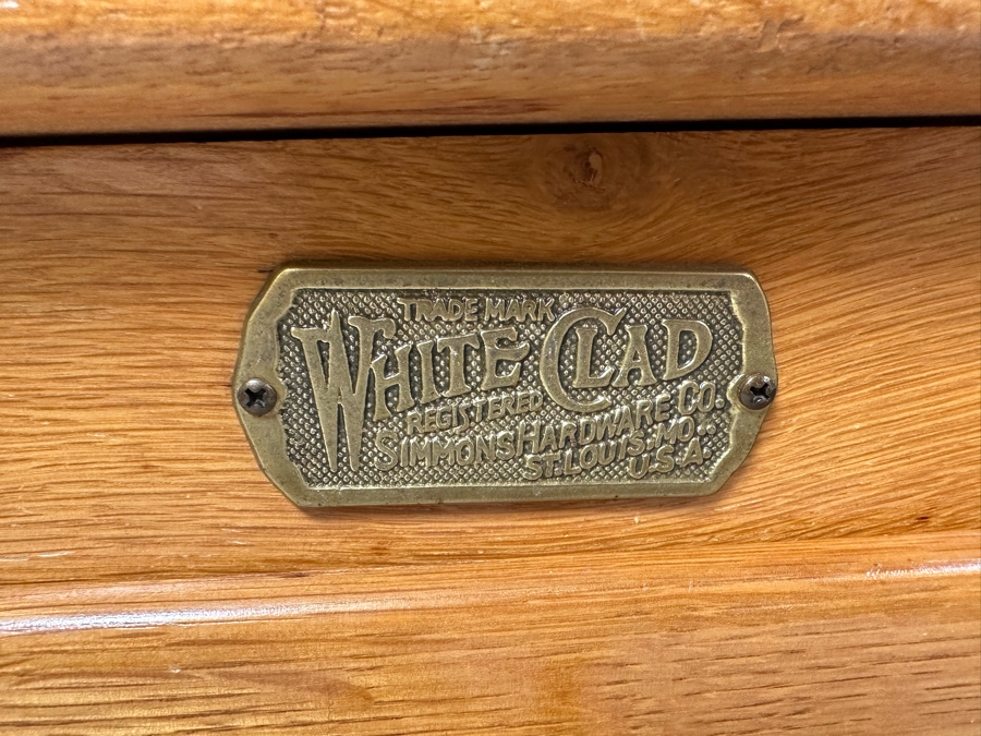 White Clad Reproduction Ice Box Cabinet 22.5W X 16.5D X 35H [Photo 4]