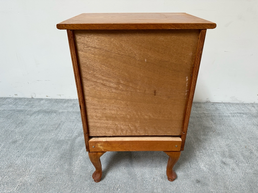 White Clad Reproduction Ice Box Cabinet 22.5W X 16.5D X 35H [Photo 7]