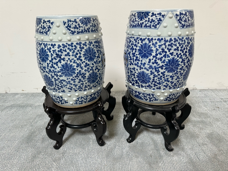 Pair Of Chinese Hand Painted Blue & White Porcelain Garden Stools Seats With Wooden Stands 18H [Photo 12]
